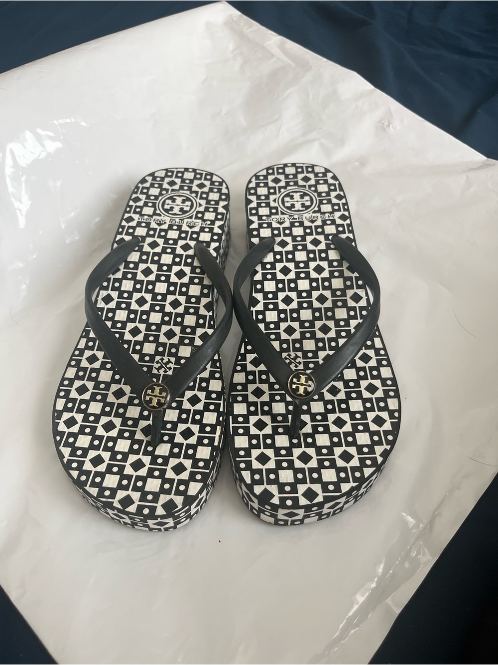 Tory Burch Black and White Geometric Flip Flop Sandals